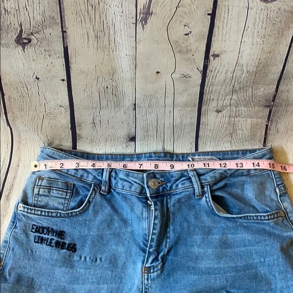 DeFacto Denimwear ripped jeans patches rough hem - Picture 7 of 8